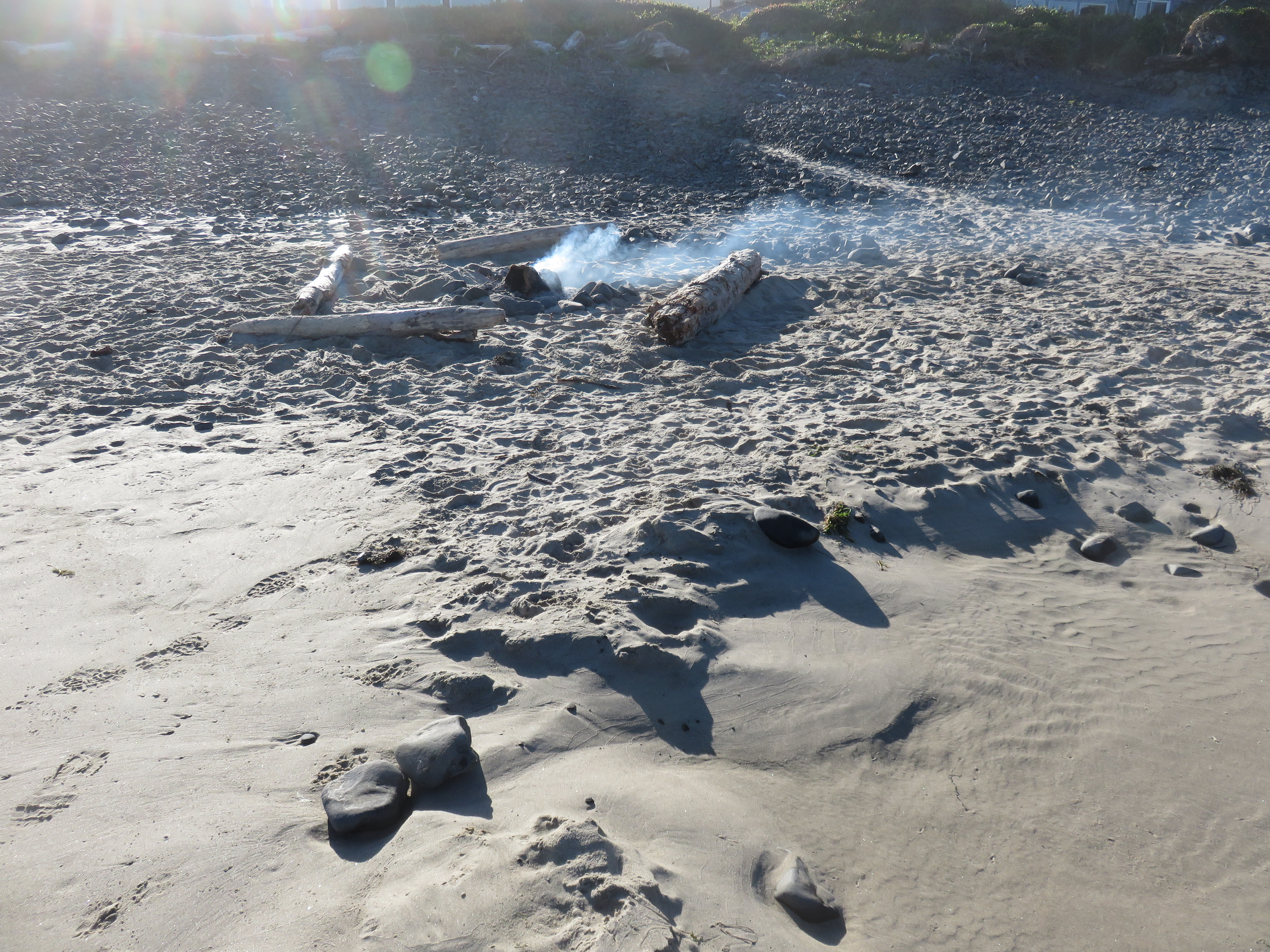 BEACH FIRE